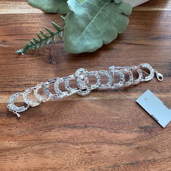 Bridal bracelet‎ NWT rhinestone shinny clasp - Picture 3 of 3